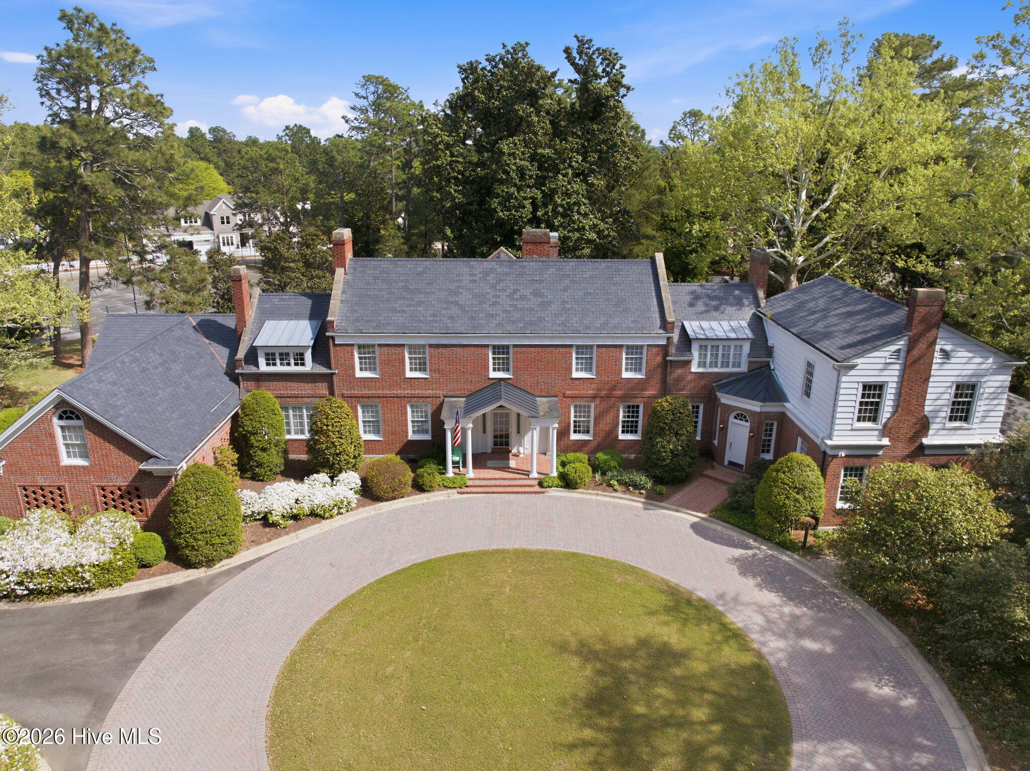 200 Hollycrest Drive