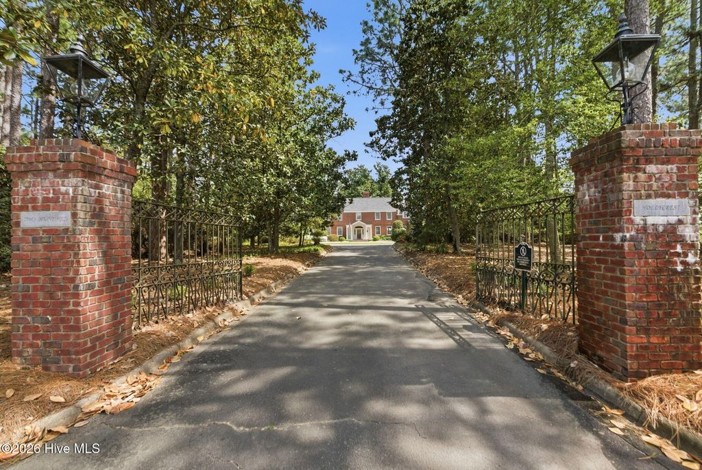 Photo of 200 Hollycrest Drive, Pinehurst, NC 28374 (MLS # 100576320)