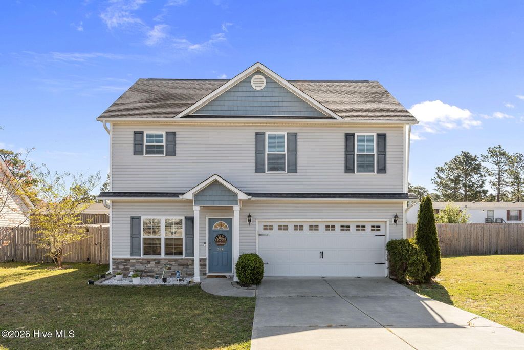 Photo of 246 Inverness Drive, Hubert, NC 28539 (MLS # 100560368)