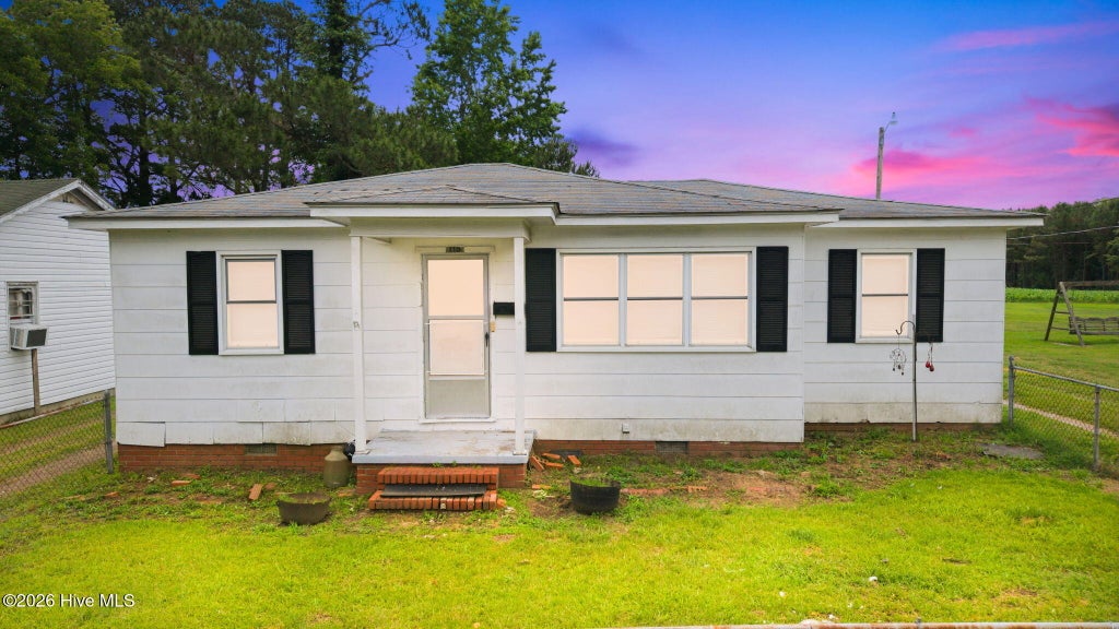 Photo of 118 Luvera Street, Plymouth, NC 27962 (MLS # 100580303)