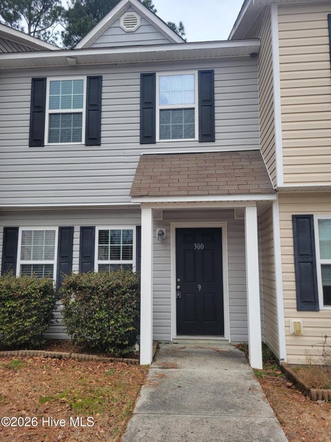 Townhouse For Rent - 300 Burley Drive #9<br/> Onslow County, Hubert, NC 28539