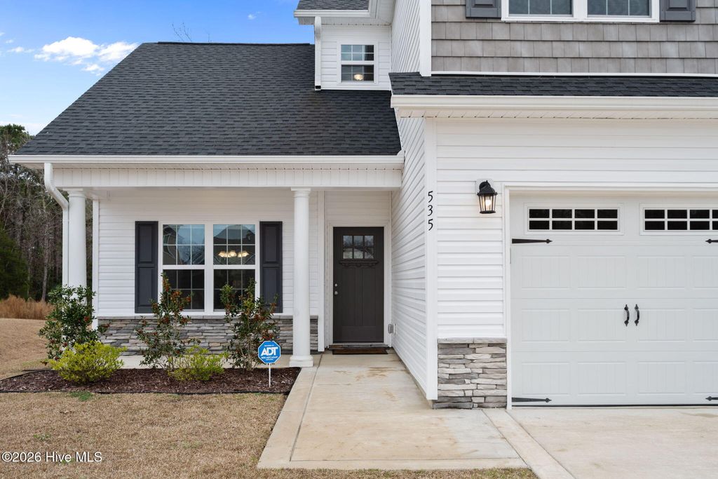 Photo of 535 White Shoal Way, Sneads Ferry, NC 28460 (MLS # 100549197)