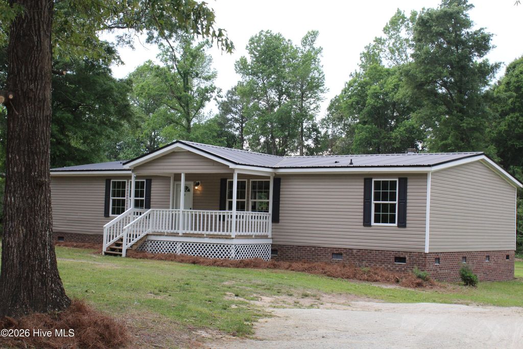 Photo of 137 George Sumner Road, Beulaville, NC 28518 (MLS # 100569656)