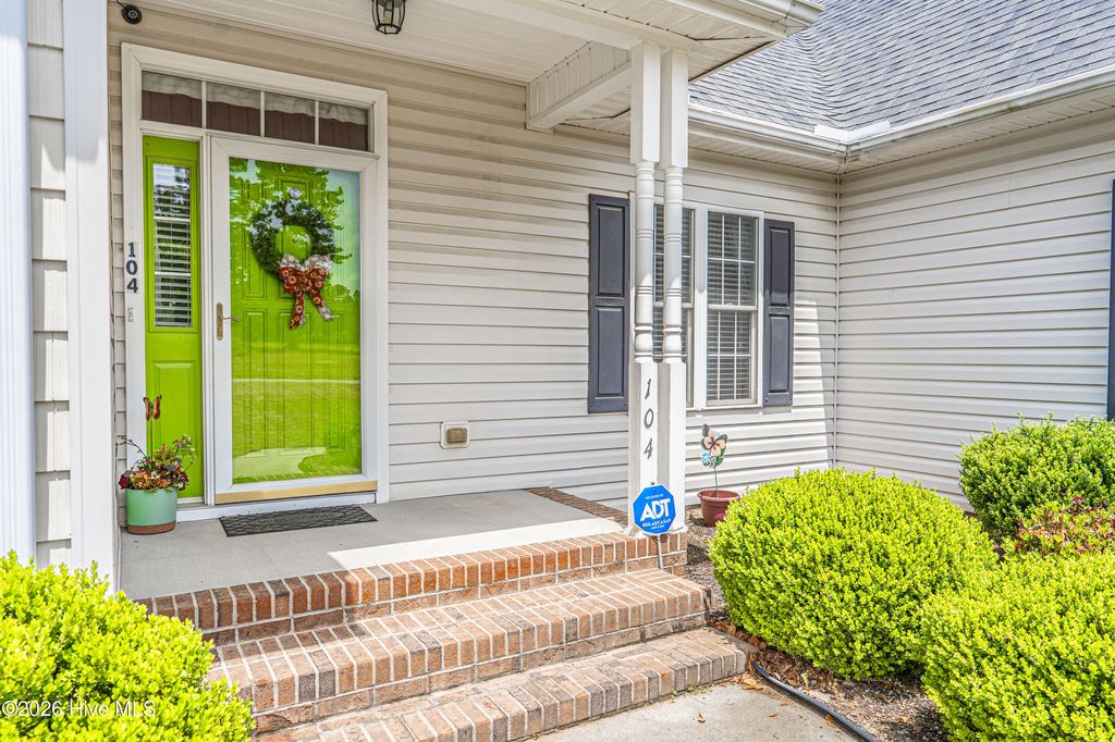 Photo of 104 Trestle Street, Hamlet, NC 28345 (MLS # 100570481)