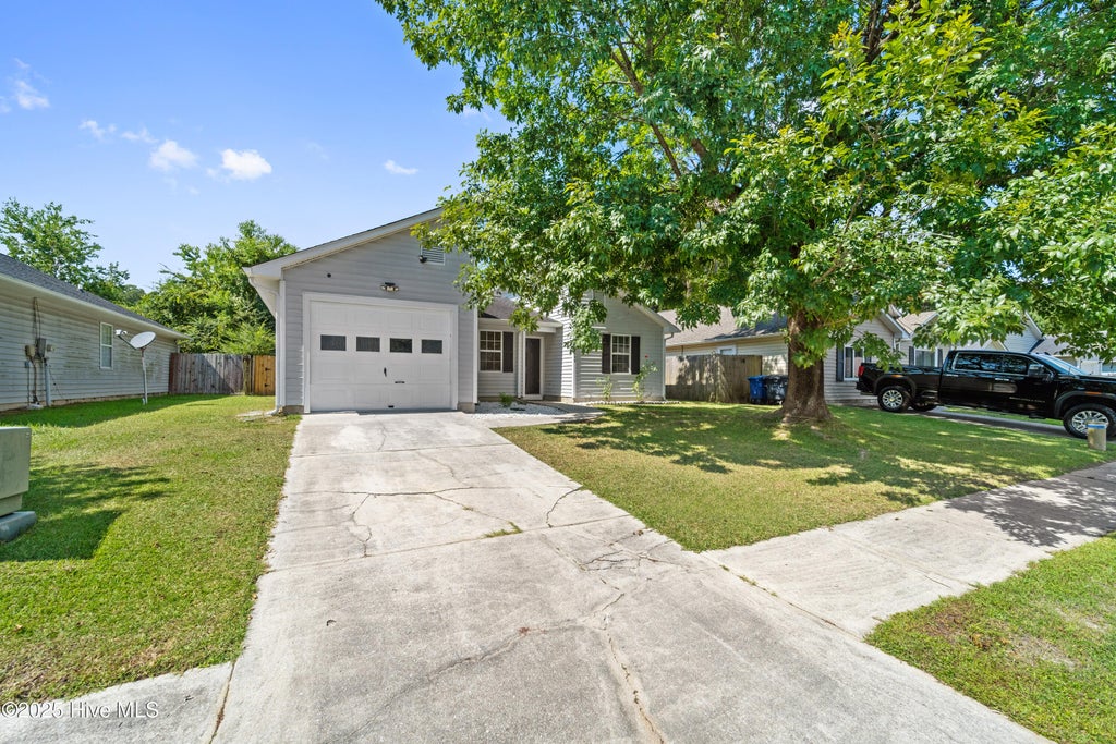 Photo of 3043 Foxhorn Road, Jacksonville, NC 28546 (MLS # 100603513)