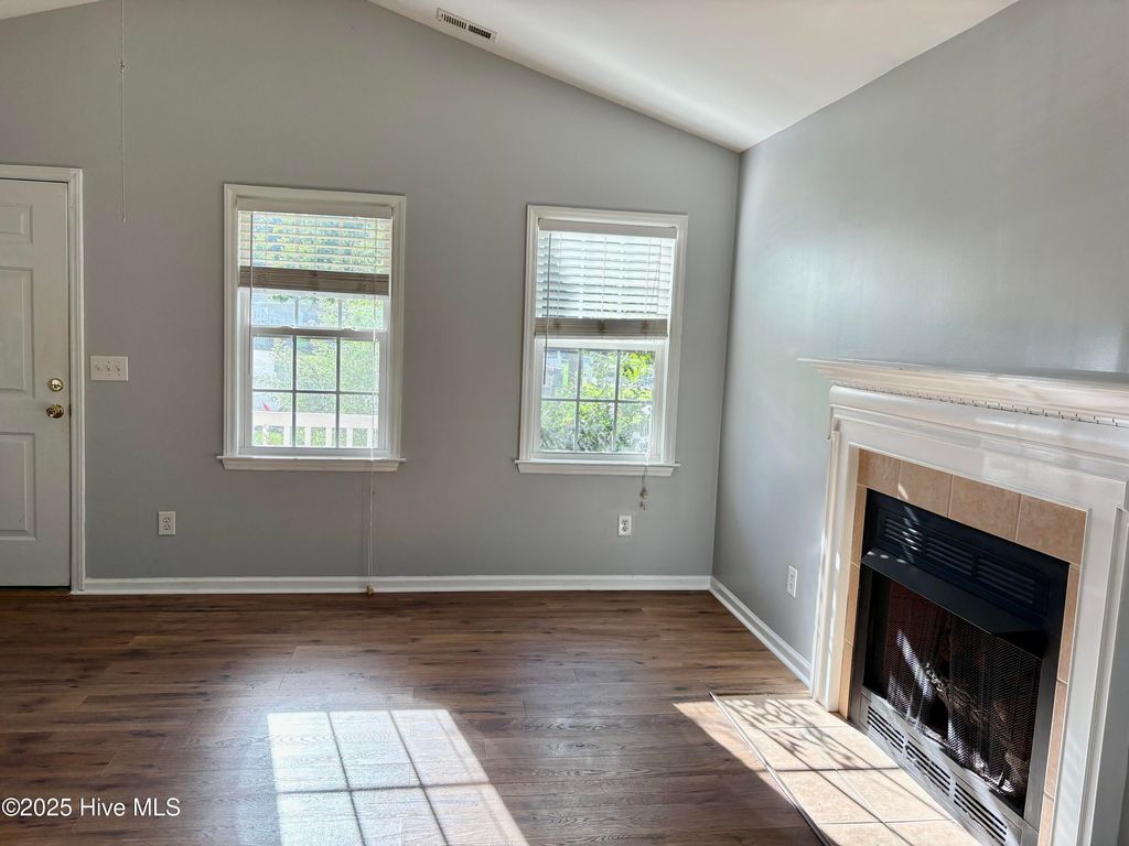 Photo of 113 Gladiola Drive, New Bern, NC 28562 (MLS # 100534723)