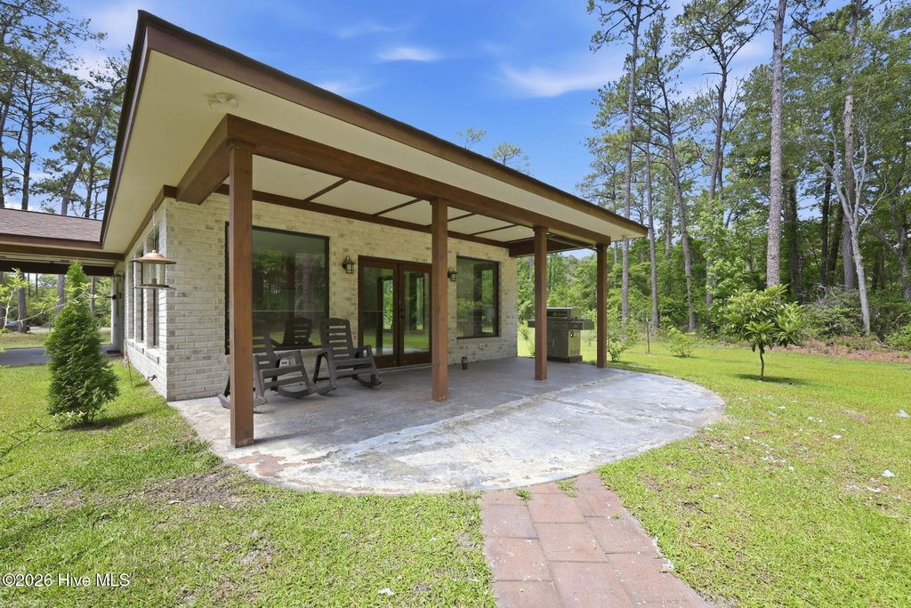 Photo of 307 Crows Nest Road, Beaufort, NC 28516 (MLS # 100572549)