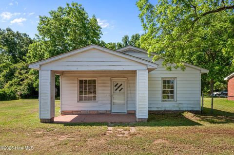 Photo of 2005 Tower Hill Road, Kinston, NC 28501 (MLS # 100551446)