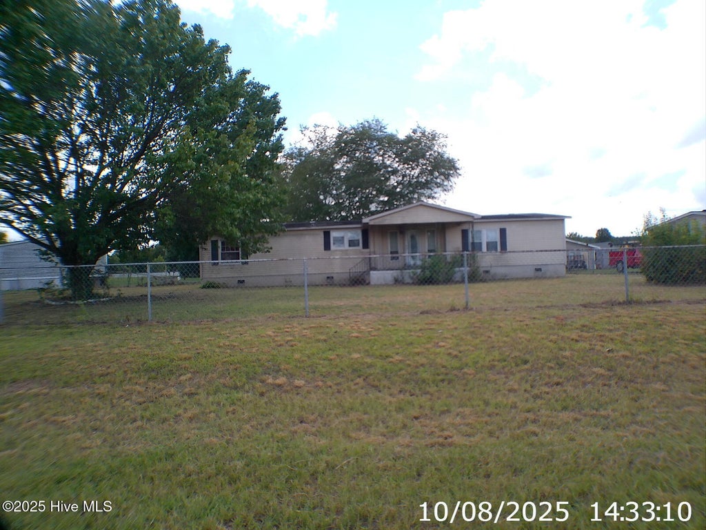 Photo of 120 E Fairview Drive, Murfreesboro, NC 27855 (MLS # 100606489)