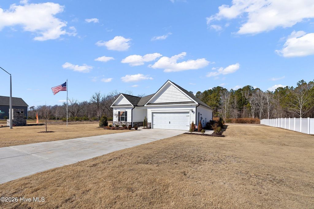 Photo of 23 Knoll Way, Sanford, NC 27332 (MLS # 100555156)