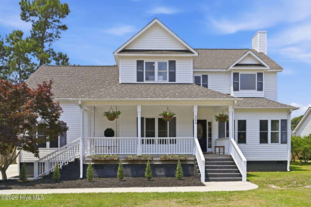 Photo of 304 Marine Drive, Sneads Ferry, NC 28460 (MLS # 100580782)