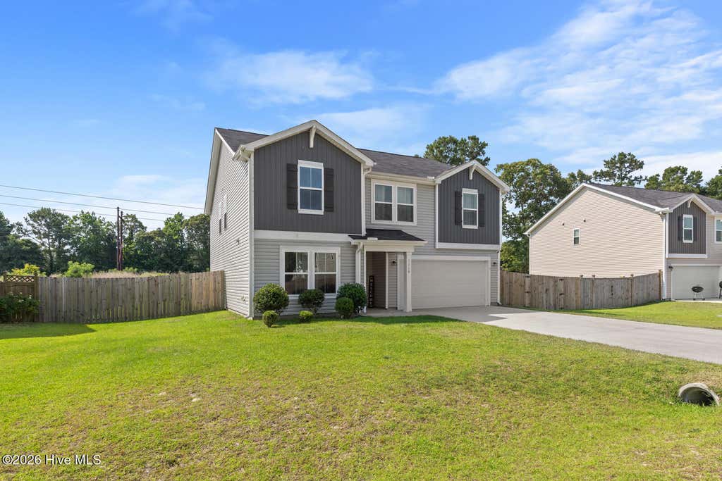 Photo of 1110 Farmhouse Lane, Jacksonville, NC 28546 (MLS # 100581448)