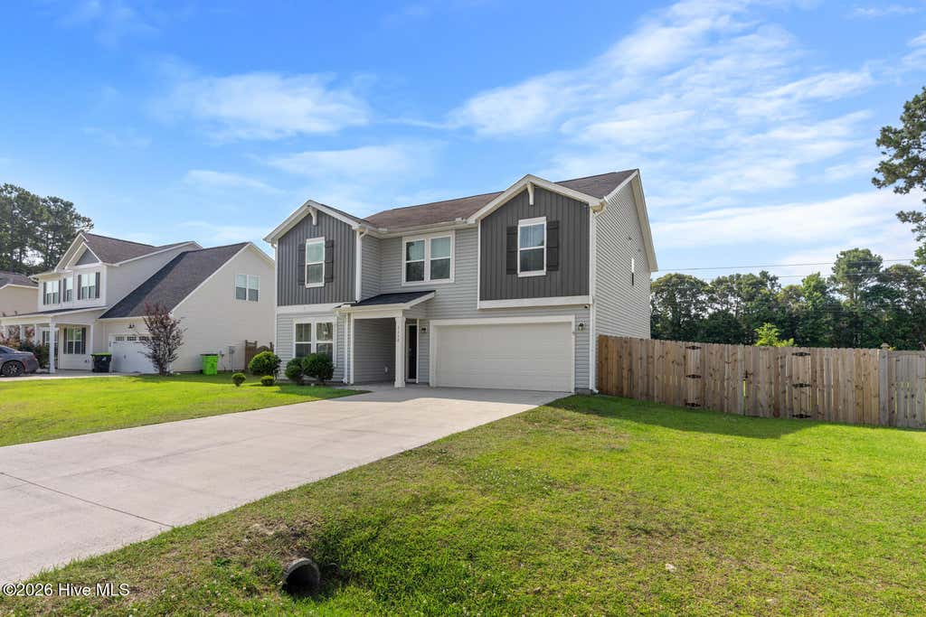 Photo of 1110 Farmhouse Lane, Jacksonville, NC 28546 (MLS # 100581448)