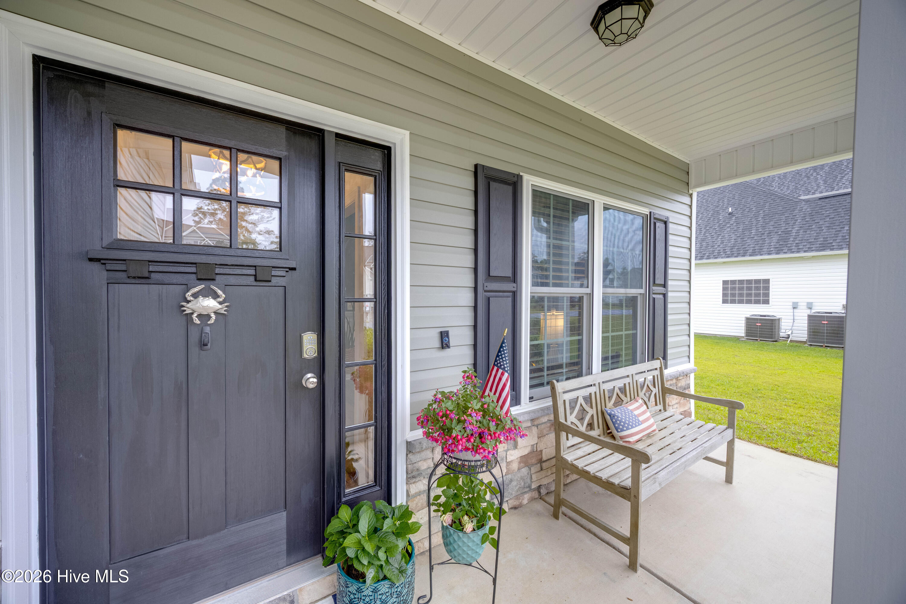 148 W Broughton Lane