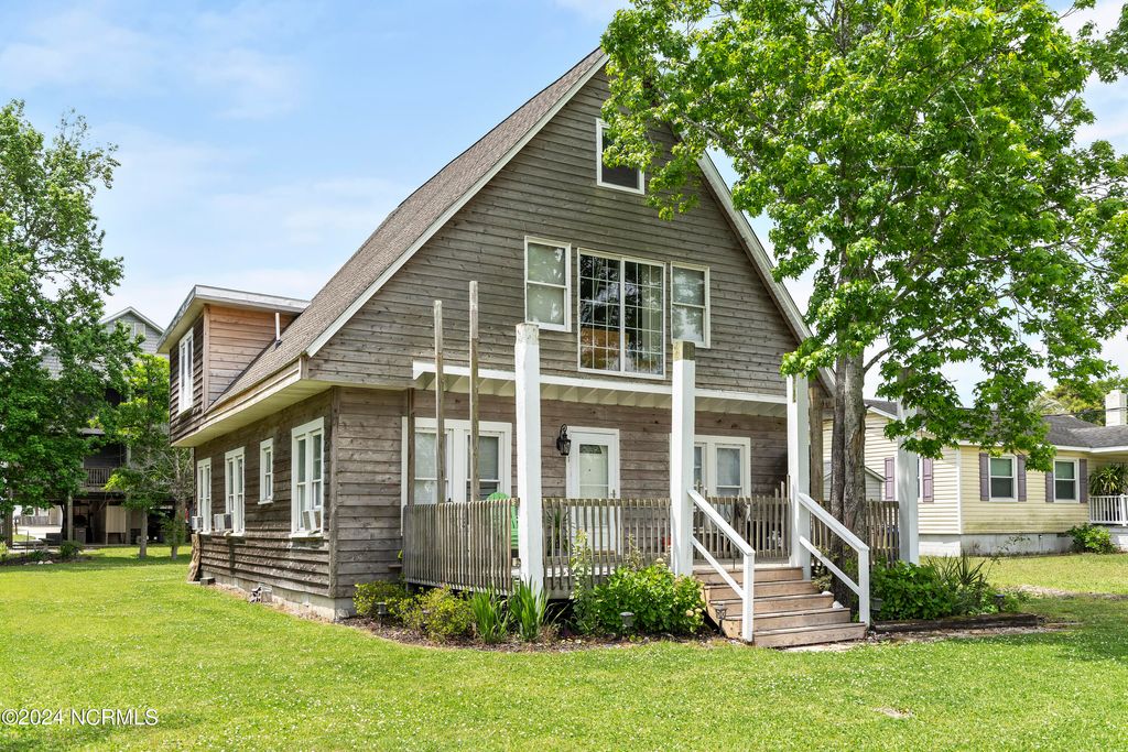 Photo of 411 Spartanburg Avenue, Carolina Beach, NC 28428 (MLS # 100488510)