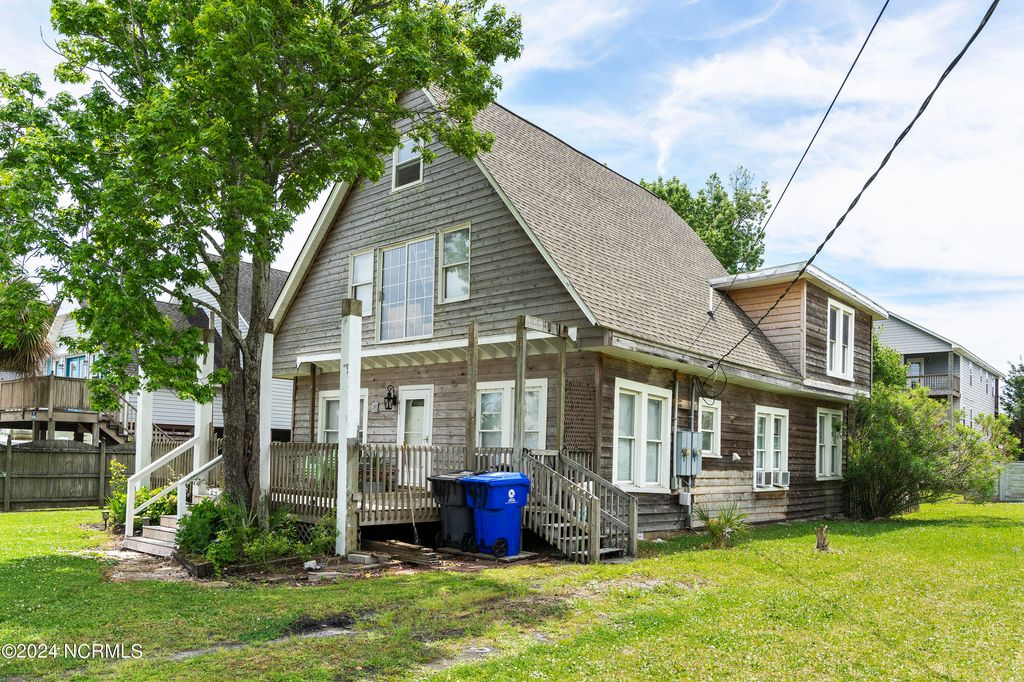 Photo of 411 Spartanburg Avenue, Carolina Beach, NC 28428 (MLS # 100488510)