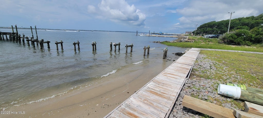 Photo of 202 S 34th Street, Morehead City, NC 28557 (MLS # 100606862)