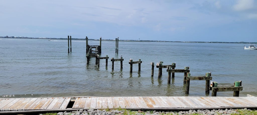 Photo of 202 S 34th Street, Morehead City, NC 28557 (MLS # 100606862)