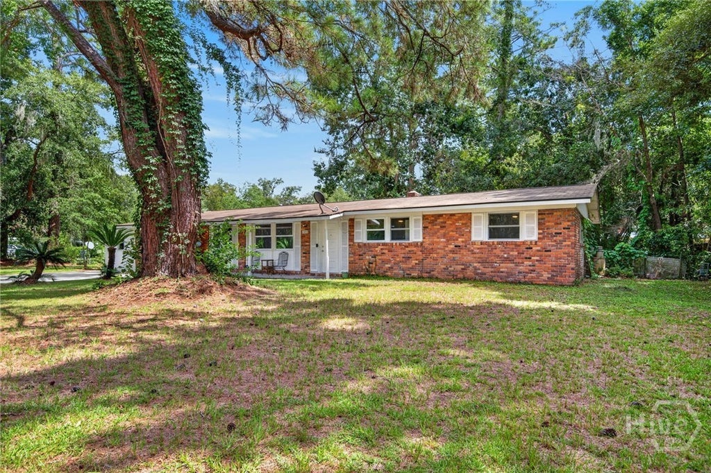 Photo of 121 Juniper Circle, Savannah, GA 31419 (MLS # SA364086)