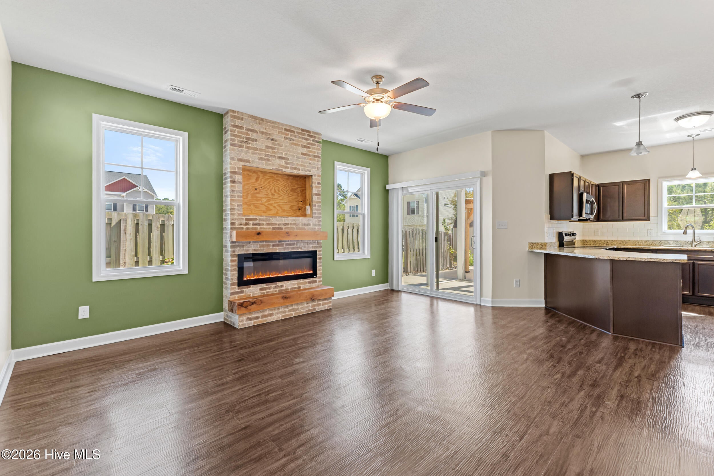 300 Currituck Drive