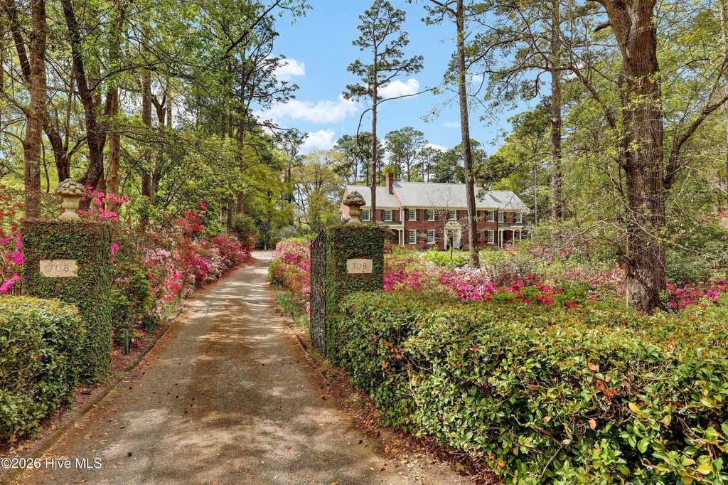 Photo of 708 Forest Hills Drive, Wilmington, NC 28403 (MLS # 100565423)