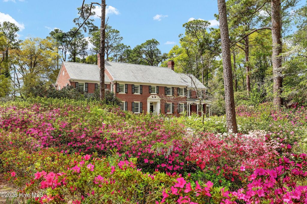 Photo of 708 Forest Hills Drive, Wilmington, NC 28403 (MLS # 100565423)