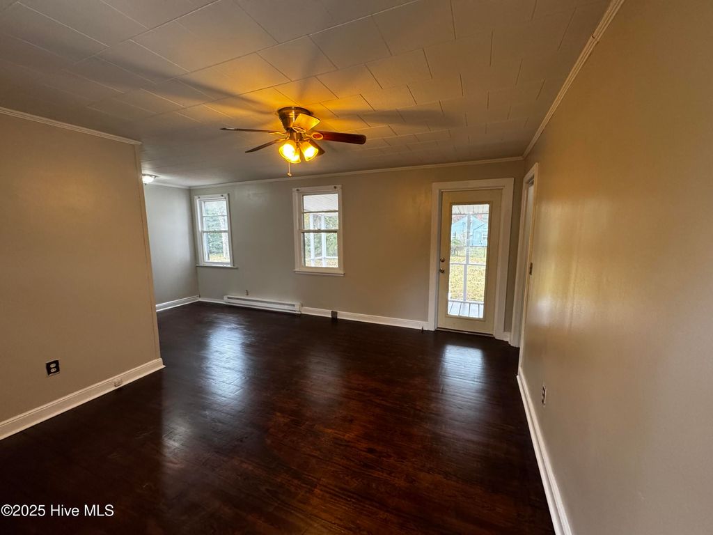 Photo of 109 Linden Street, Plymouth, NC 27962 (MLS # 100542588)