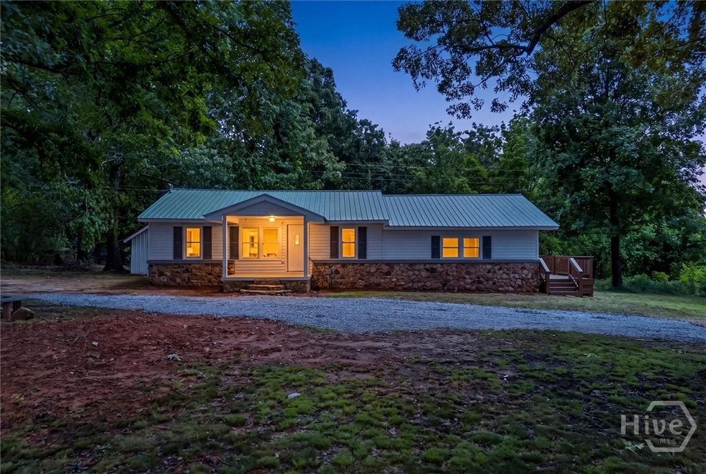 Photo of 3952 Highway 174, Danielsville, GA 30633 (MLS # CL355786)