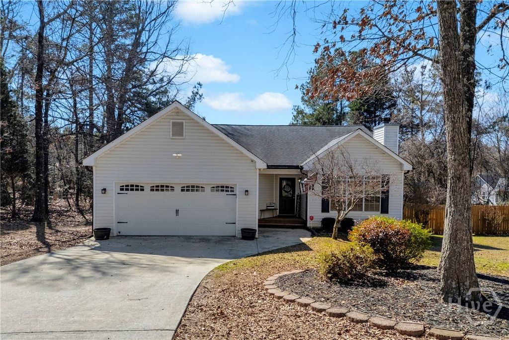 Photo of 544 Casey Crossing S, Winder, GA 30680 (MLS # CL351124)