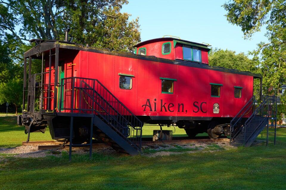 Aiken, South Carolina 29803, United States, 4 Bedrooms Bedrooms, ,3 BathroomsBathrooms,Residential,Pending,256389