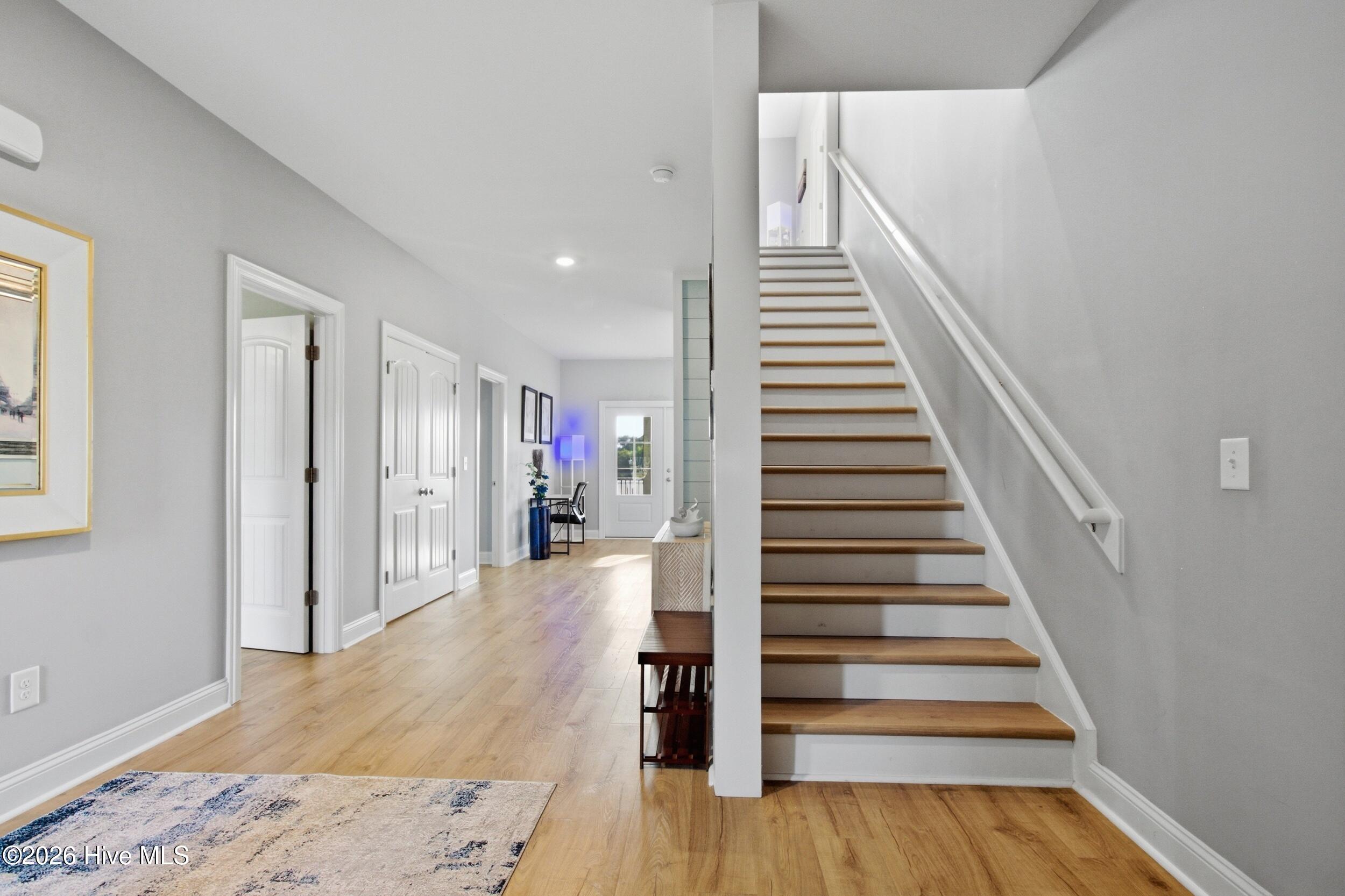 100 Paradise Court