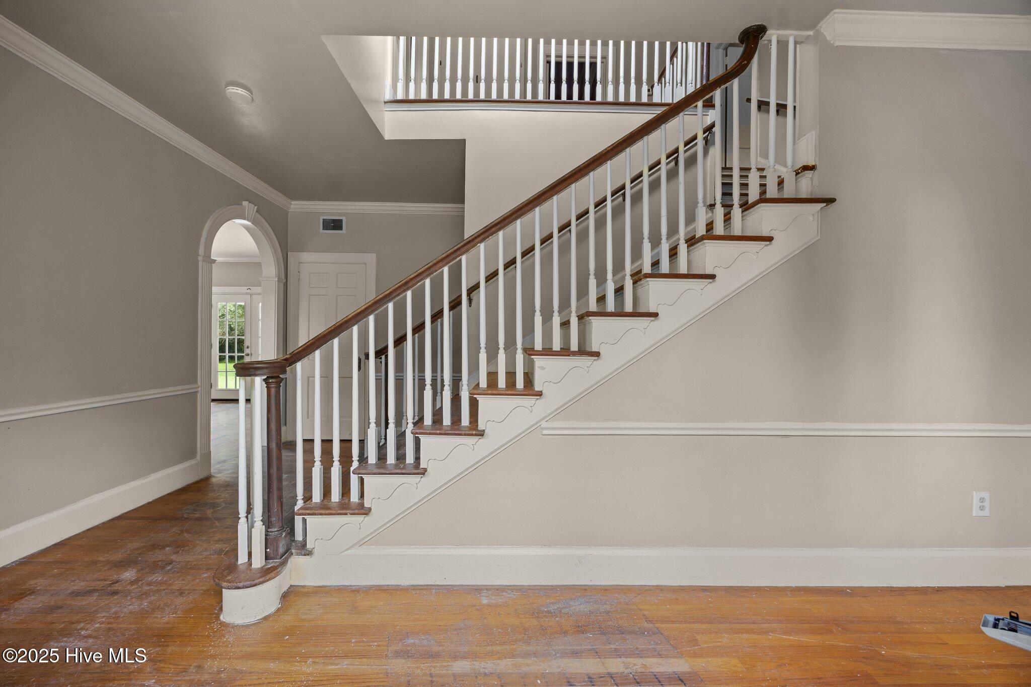 1200 W Lenoir Avenue