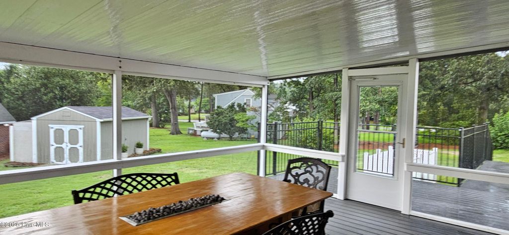 Photo of 101 W Arrowhead Drive, Clinton, NC 28328 (MLS # 100549153)