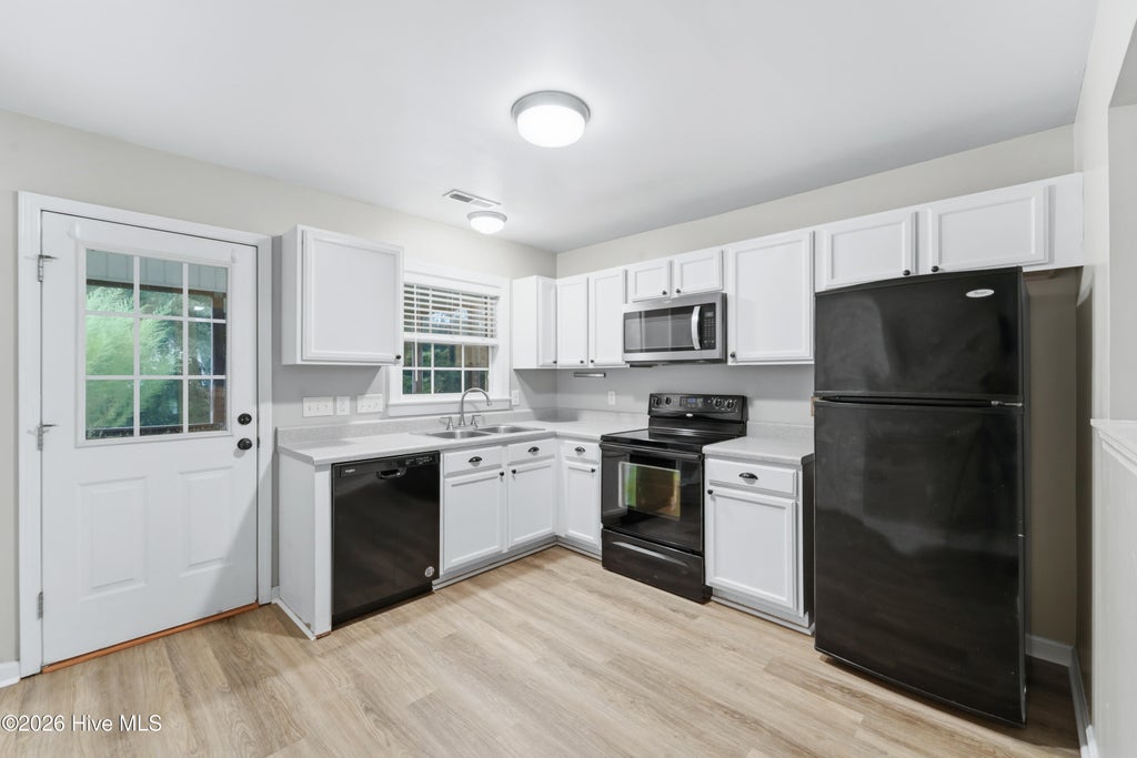 Photo of 308 Caldwell Loop, Jacksonville, NC 28546 (MLS # 100601100)