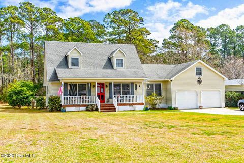 Photo of 915 Sunset Boulevard, Newport, NC 28570 (MLS # 100575242)