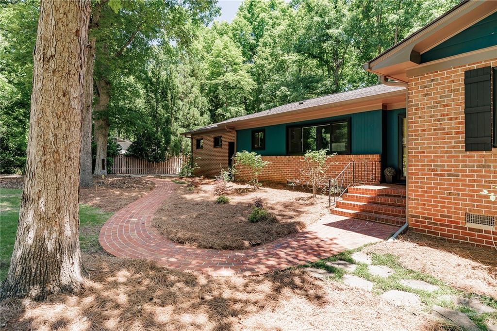 Photo of 145 Pendleton Drive, Athens, GA 30606 (MLS # CL352485)