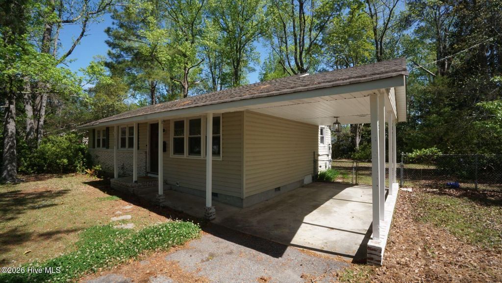 Photo of 1008 Hendricks Avenue, Jacksonville, NC 28540 (MLS # 100566833)