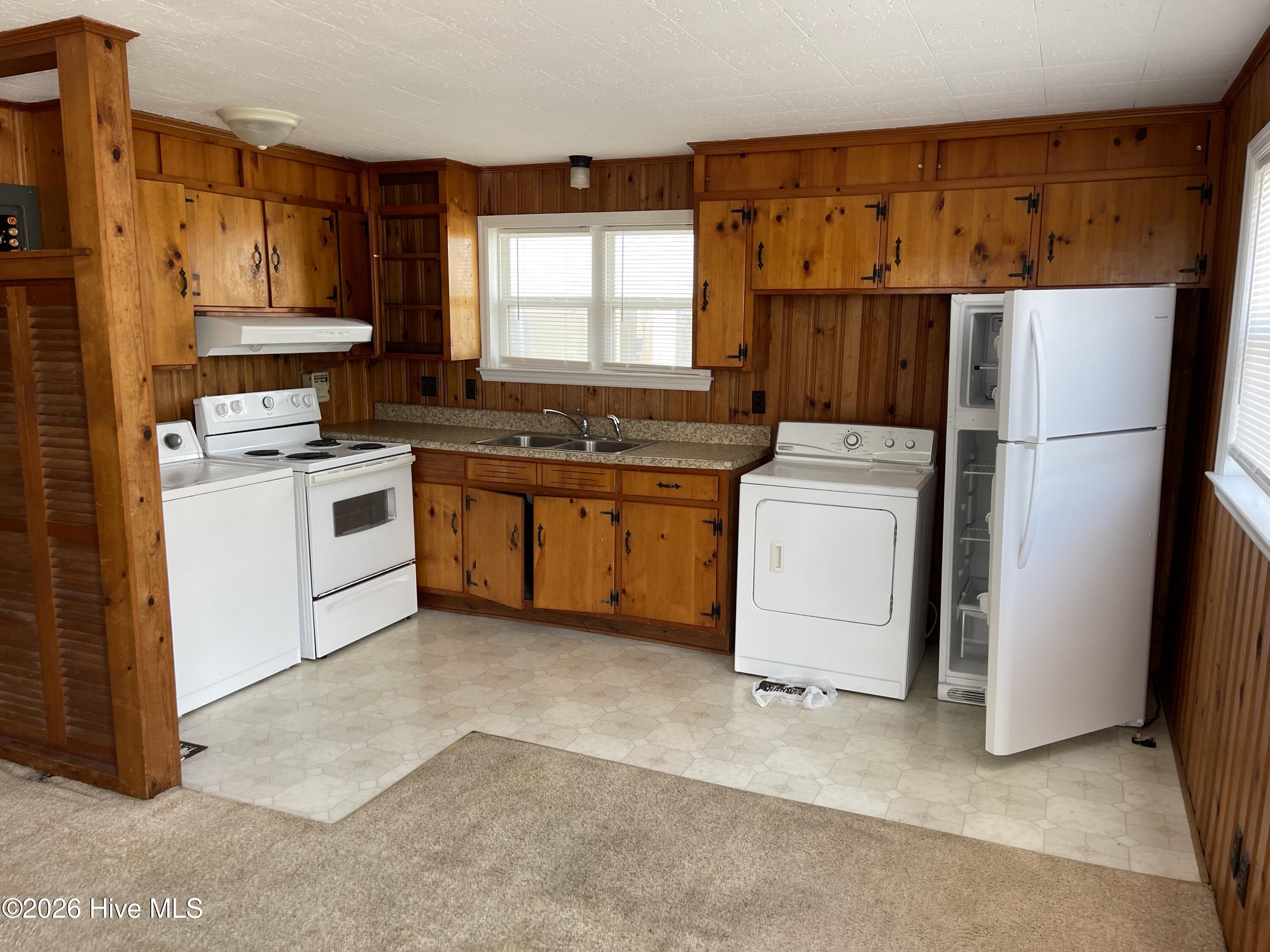 310 E Terminal Boulevard