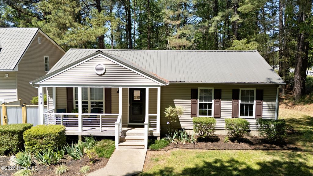 Photo of 3014 Little Creek Lane, Hillsborough, NC 27278 (MLS # 100567593)