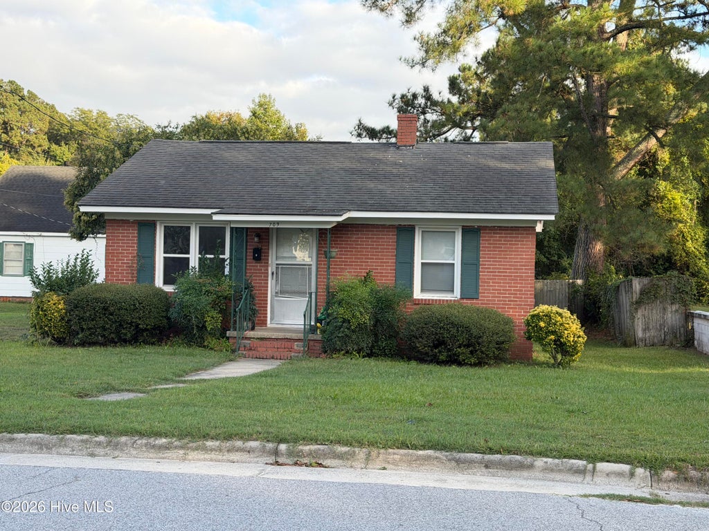 Photo of 709 N Charlotte Street, Washington, NC 27889 (MLS # 100611264)