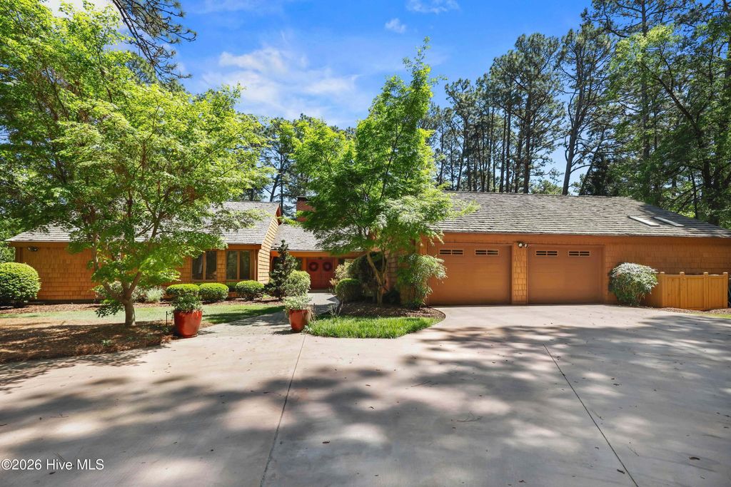 Photo of 90 El Dorado Street, Pinehurst, NC 28374 (MLS # 100568394)