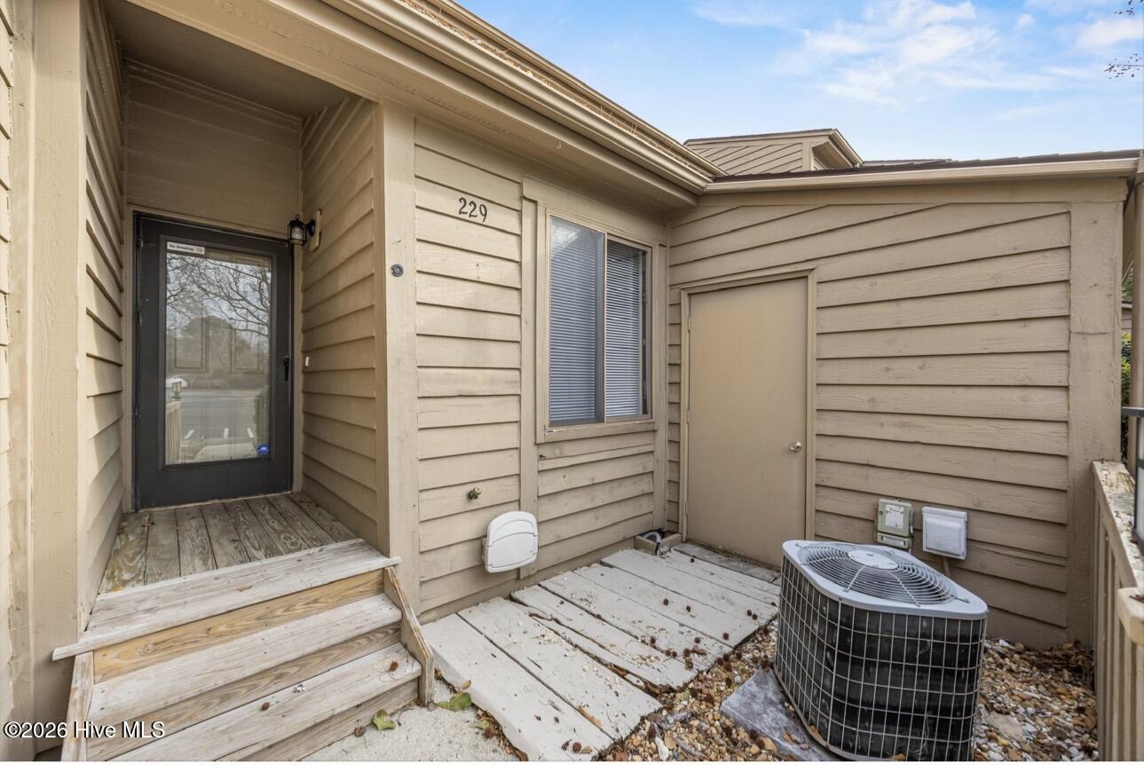 229 Saint Luke Court