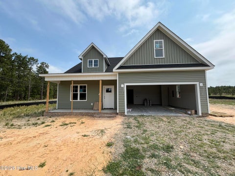 Homes For Sale - 105 Spring Meadows Drive Dr<br/> Aberdeen, NC 28315