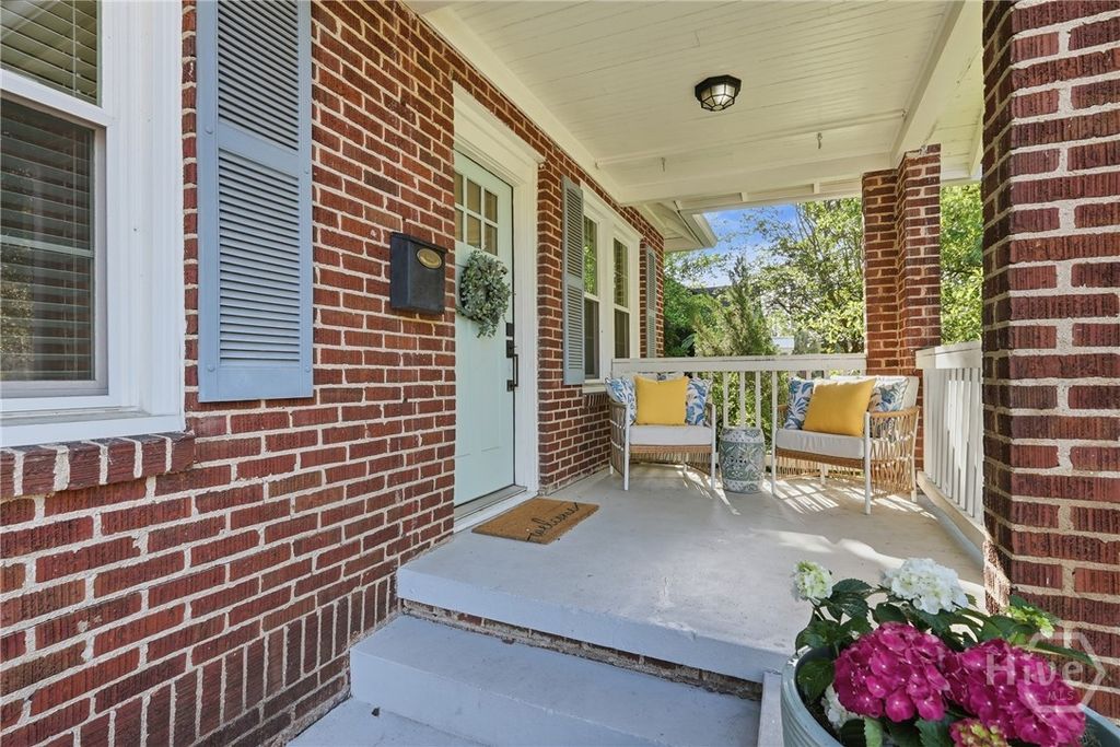 Photo of 402 E 56th Street, Savannah, GA 31405 (MLS # SA354838)