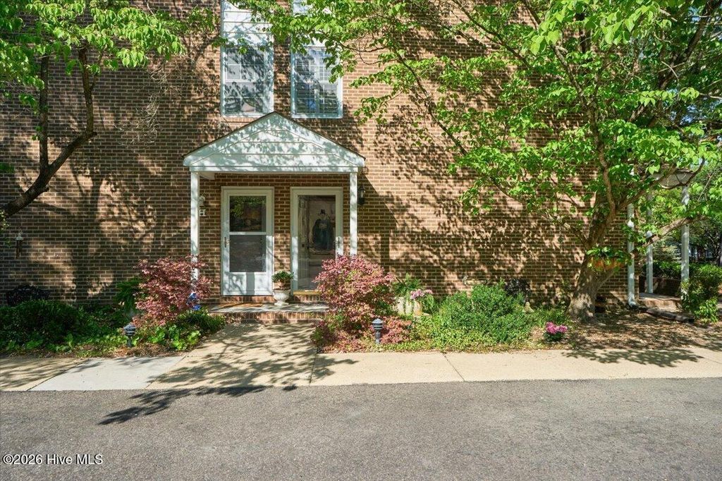 Photo of 9265 Us 15-501 Highway 10g Highway #10g, Pinehurst, NC 28374 (MLS # 100568195)