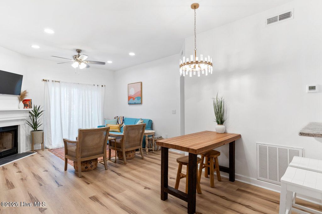 Photo of 4220 Wilshire Boulevard #204, Wilmington, NC 28403 (MLS # 100547477)