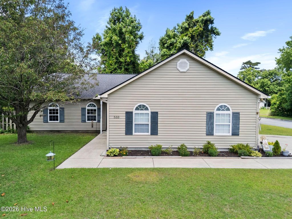 Photo of 533 Brook Street, Morehead City, NC 28557 (MLS # 100577601)