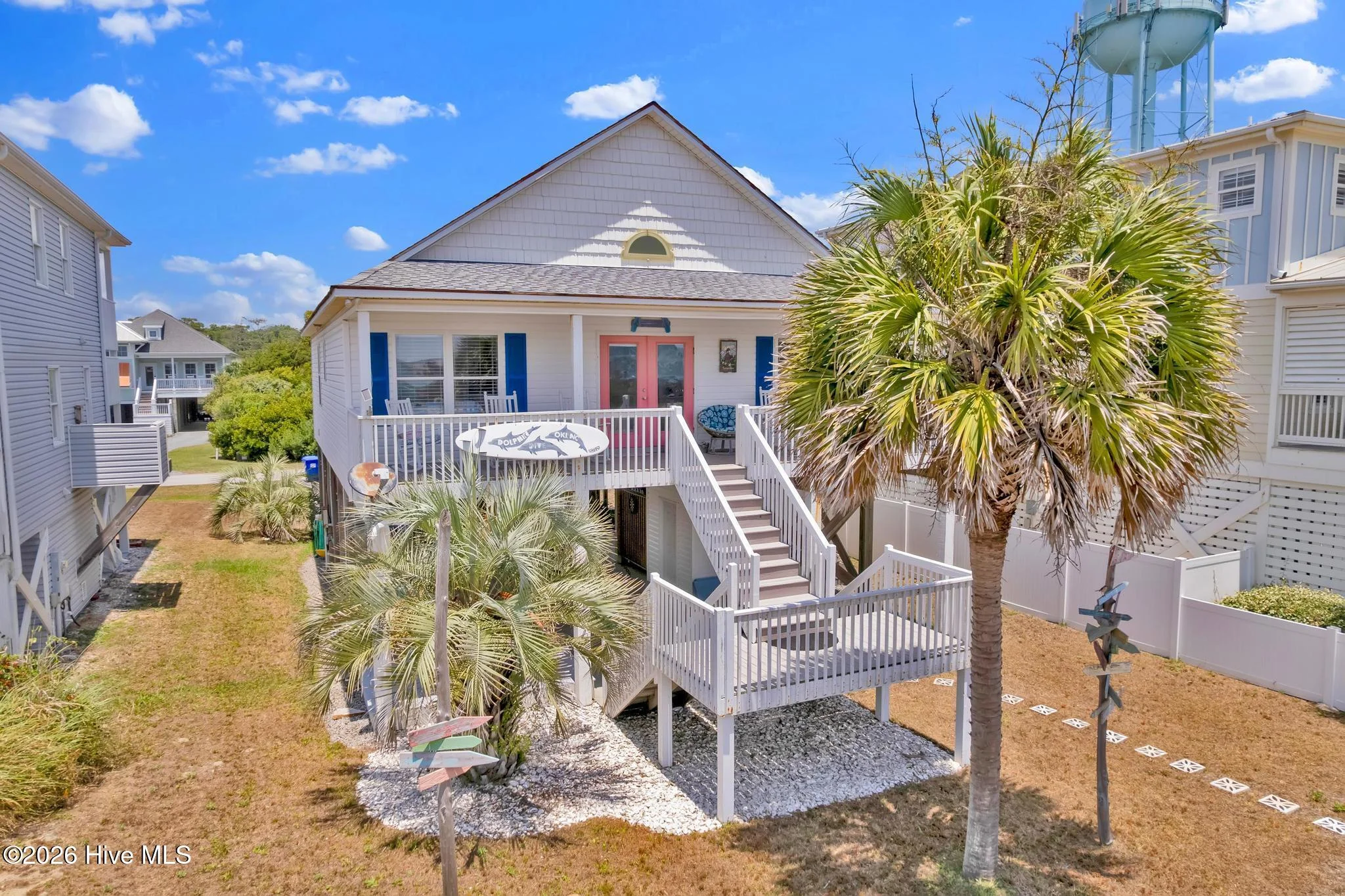 108 W Dolphin Drive