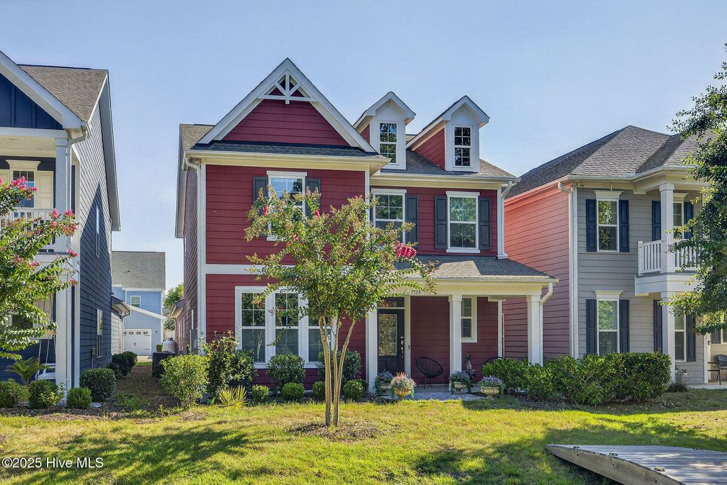 Photo of 7124 Maple Leaf Drive, Wilmington, NC 28411 (MLS # 100529833)