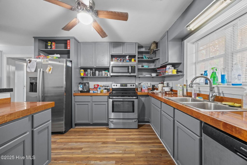 Photo of 800 Willow Street, Greenville, NC 27858 (MLS # 100544250)